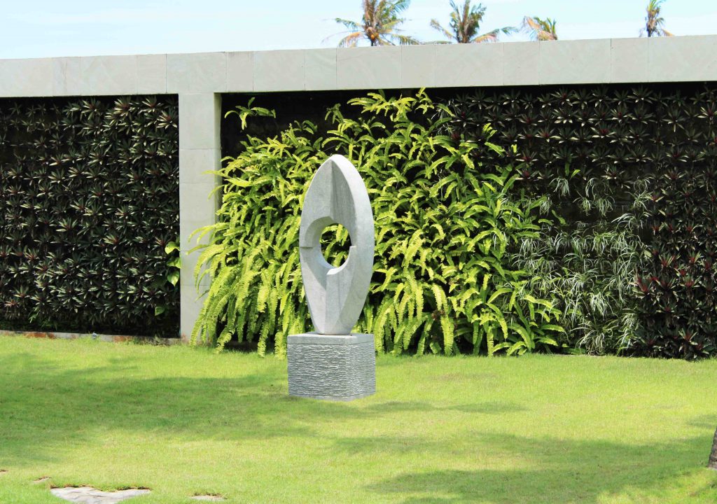 Eclipse Sculpture & Plinth By Skyline Design