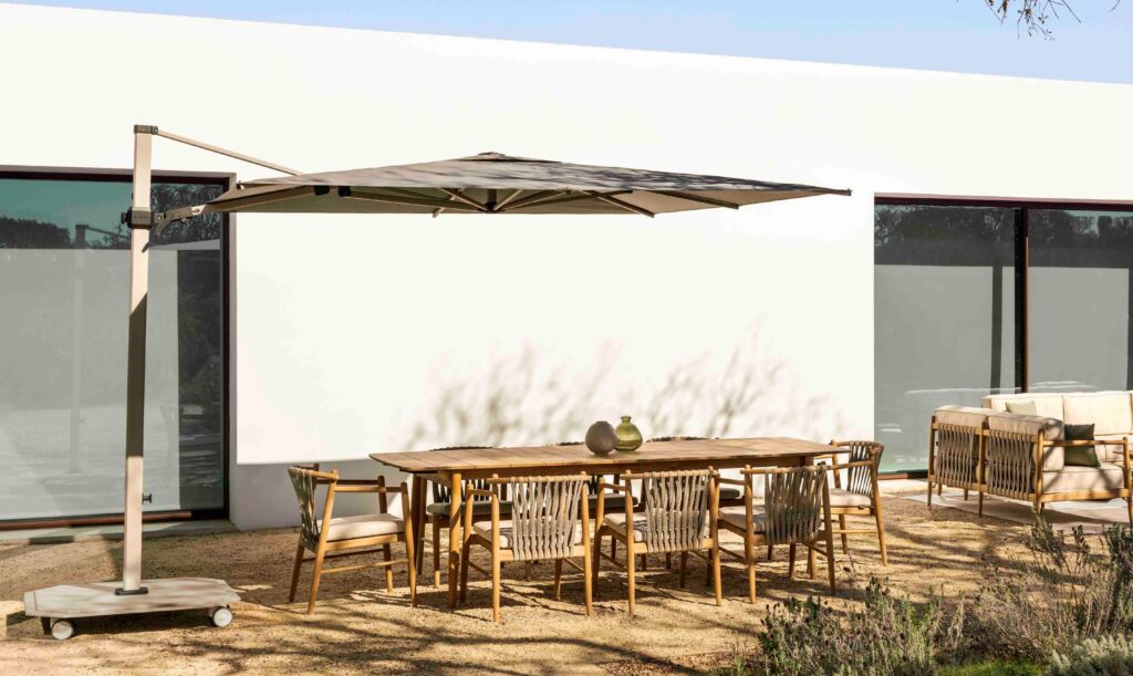 Noa Dining 8 Seater By Jardinico