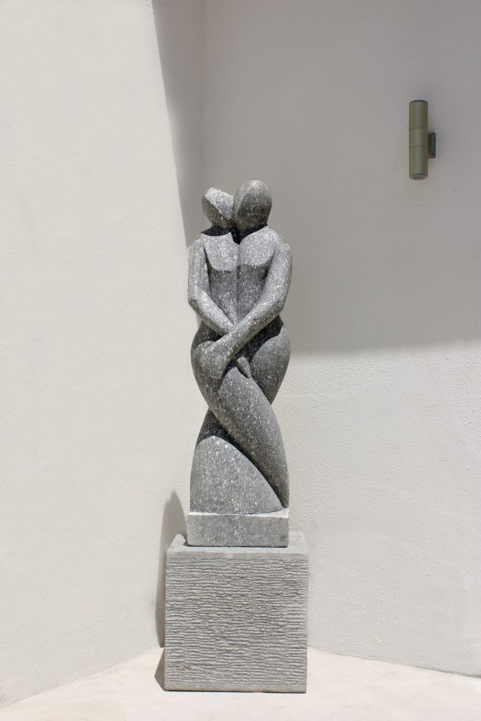 Tango Sculpture & Plinth By Skyline Design