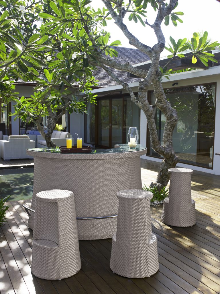 Outdoor Bar