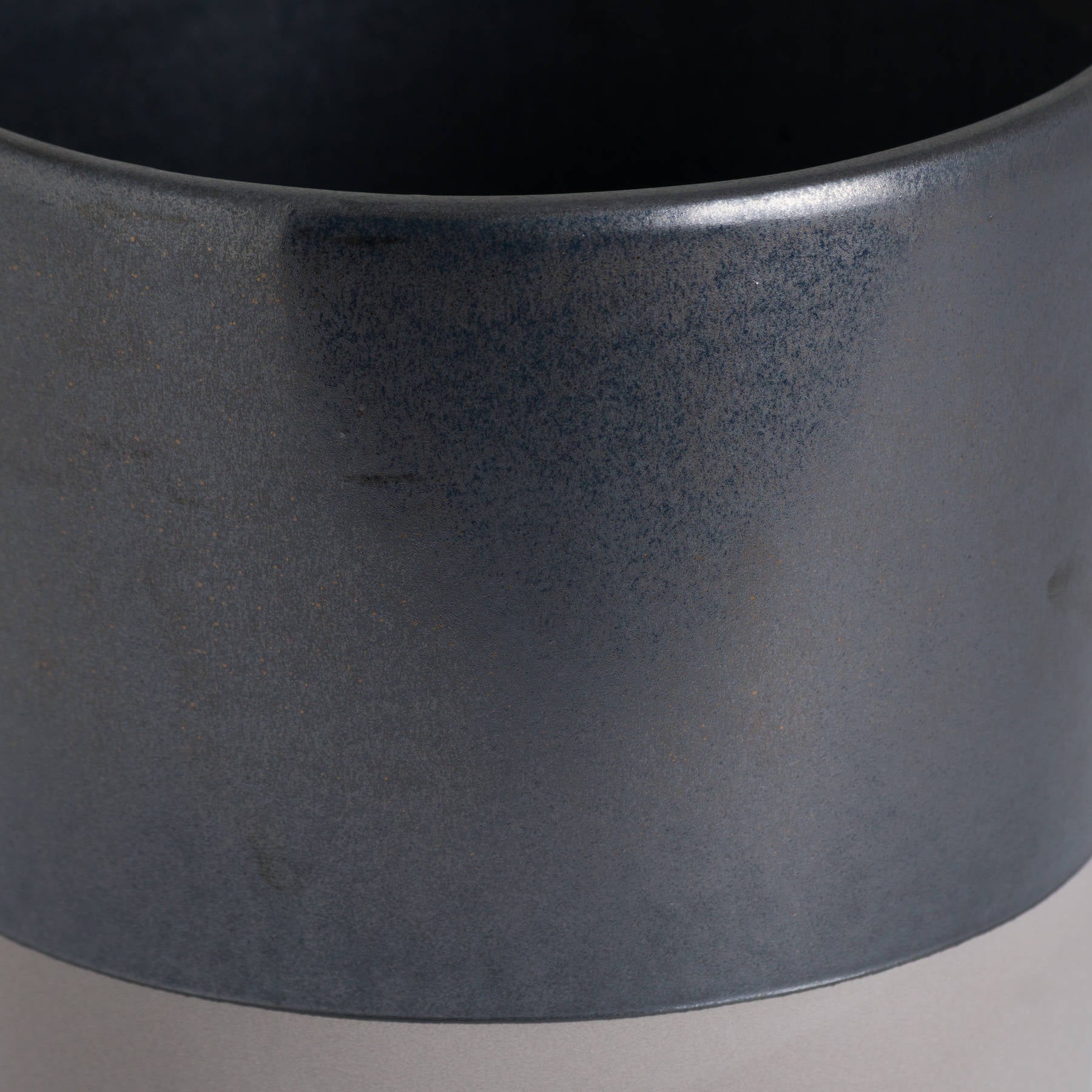 Large Metallic Grey Ceramic Planter - LuxmeLounge - [vendor_name]