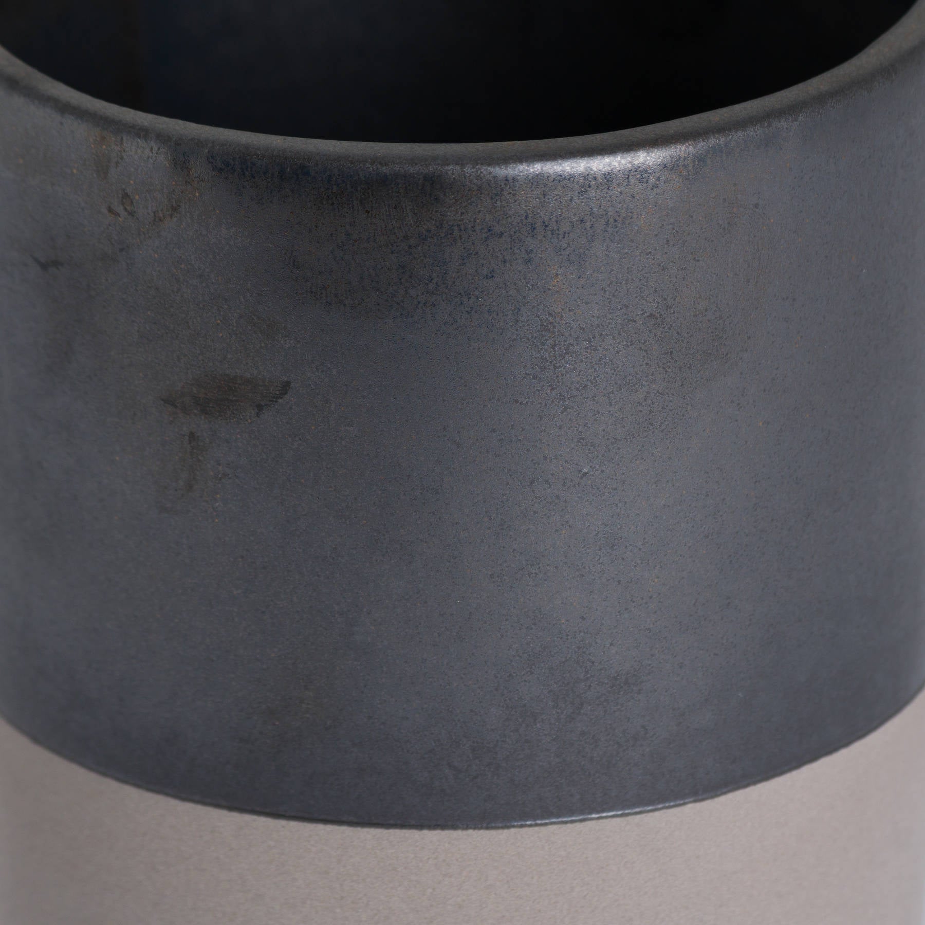 Metallic Grey Ceramic Planter - LuxmeLounge - [vendor_name]