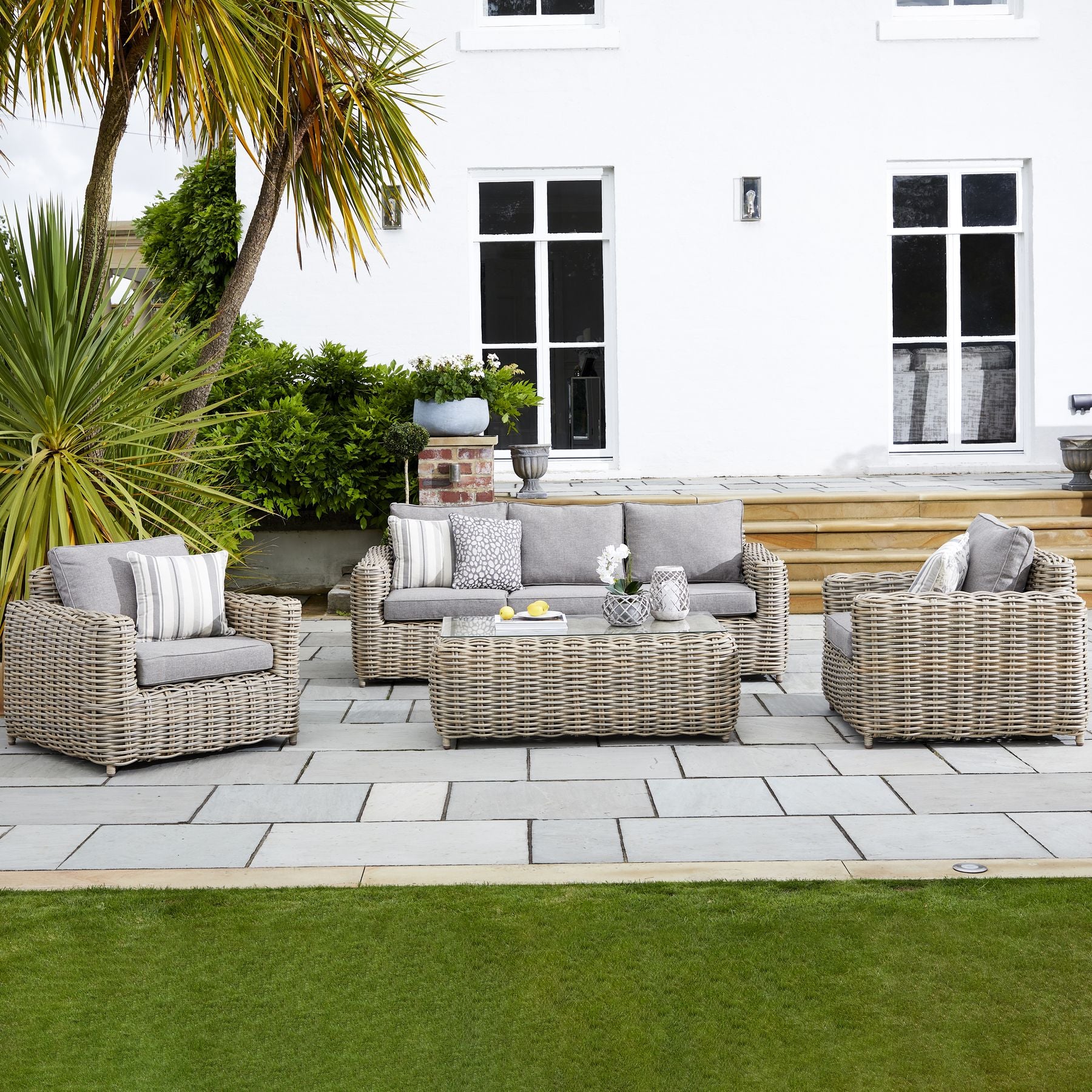 Amalfi Collection Outdoor Five Seater Set By Hill Interiors 