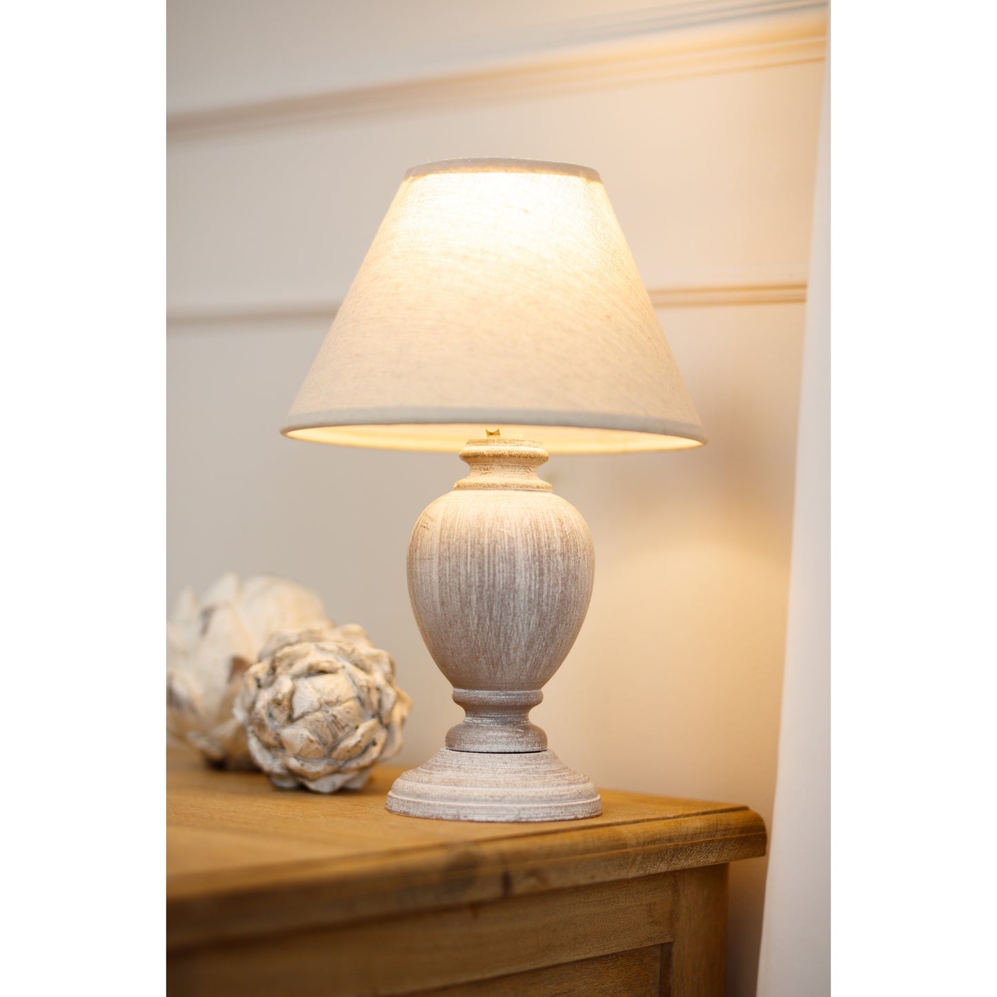 Otem Urn Table Lamp With Linen Shade - LuxmeLounge - [vendor_name]