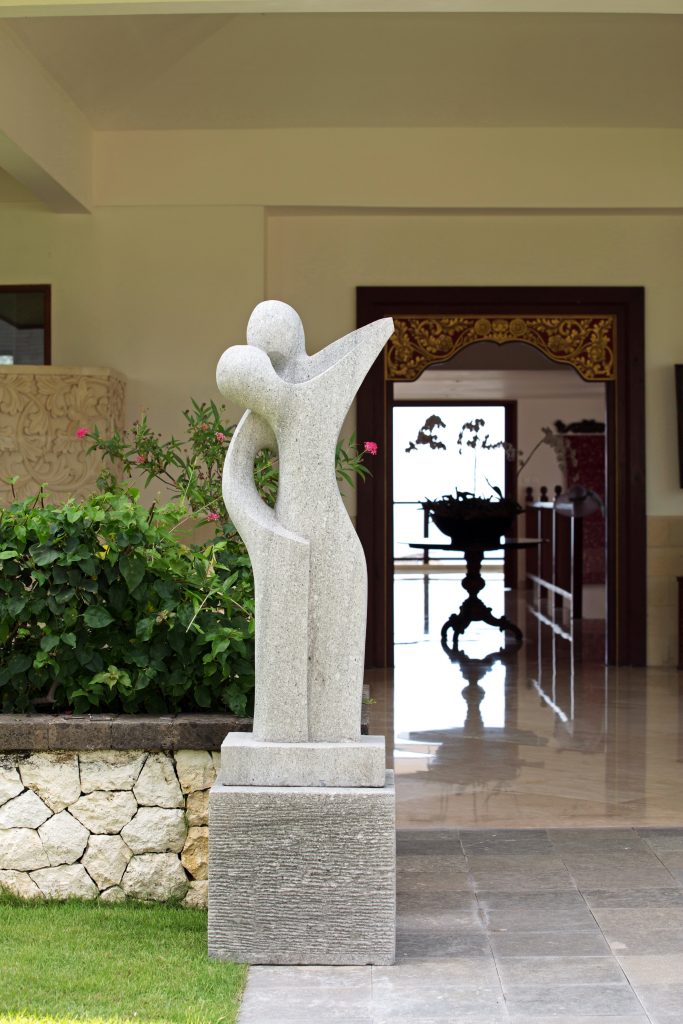 Romantic Sculpture & Plinth By Skyline Design