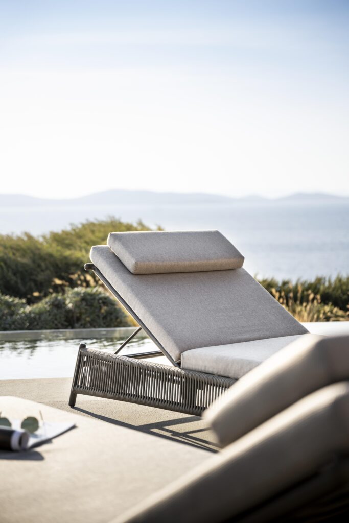 Scoop Outdoor Lounger By Jardinico