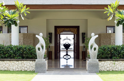 Welcome Sculpture & Plinth By Skyline Design